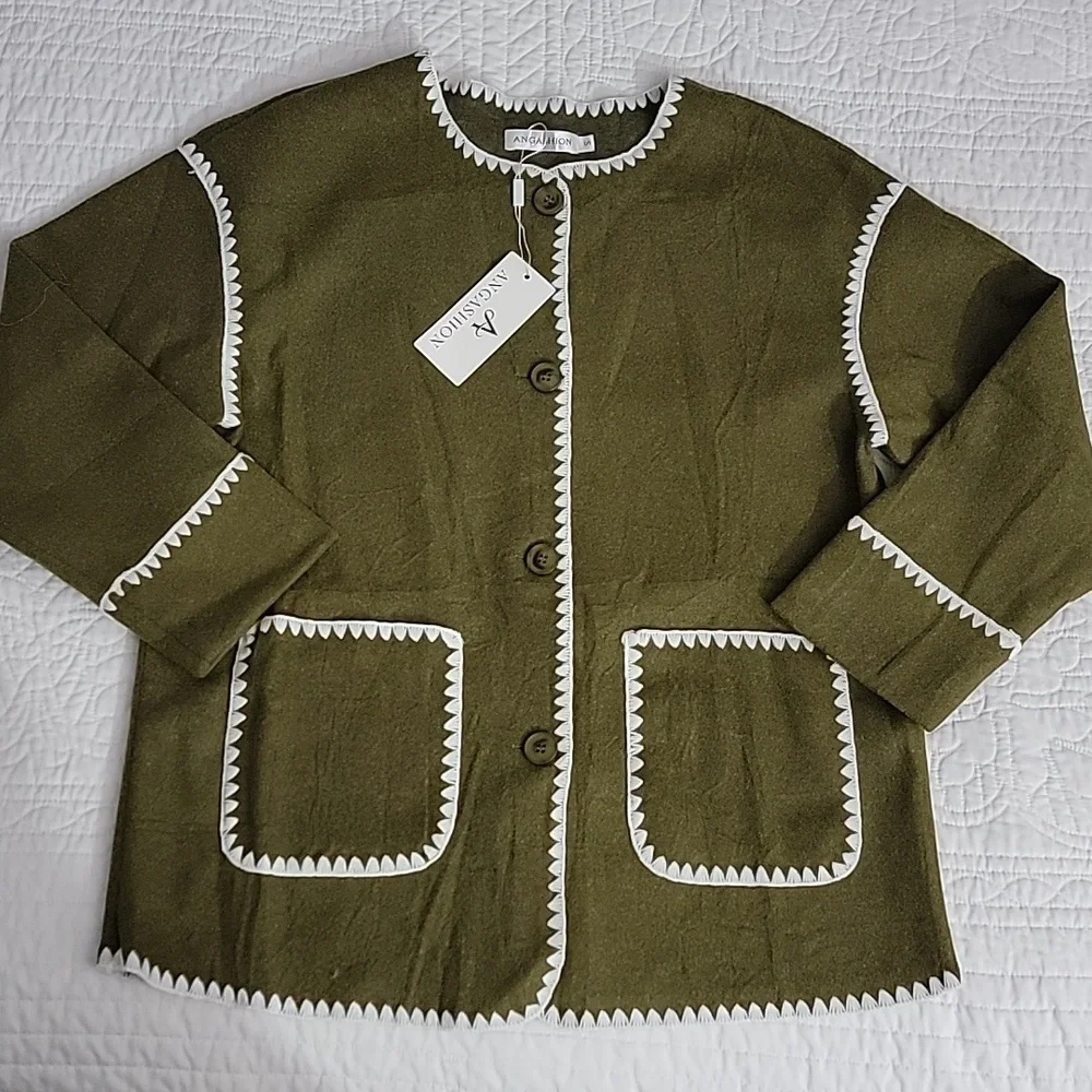 Olive Green Coat and Scarf Set with White Trim Size Small - Picture 3 of 14